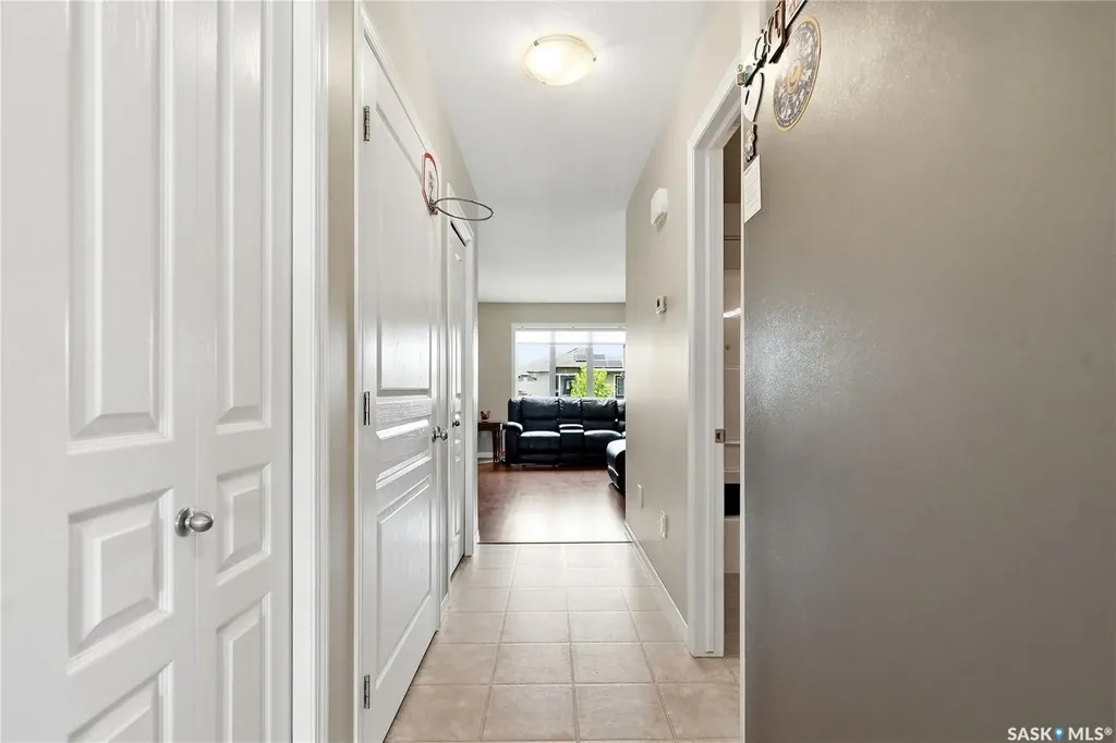 808 Glenview Cove Martensville SK S0K 0A2