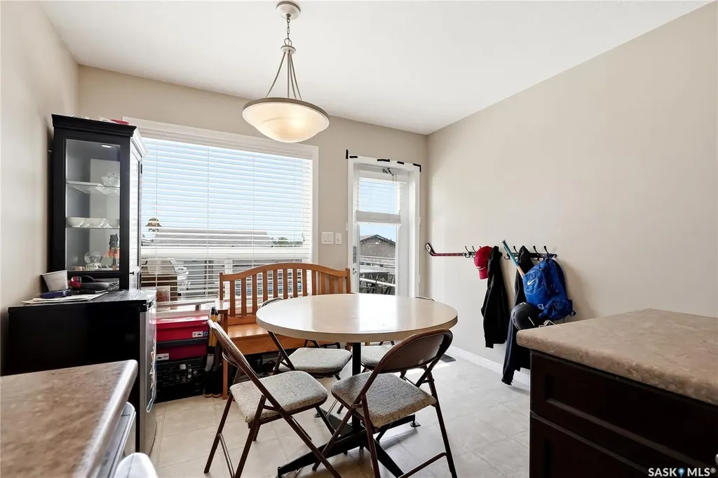 808 Glenview Cove Martensville SK S0K 0A2