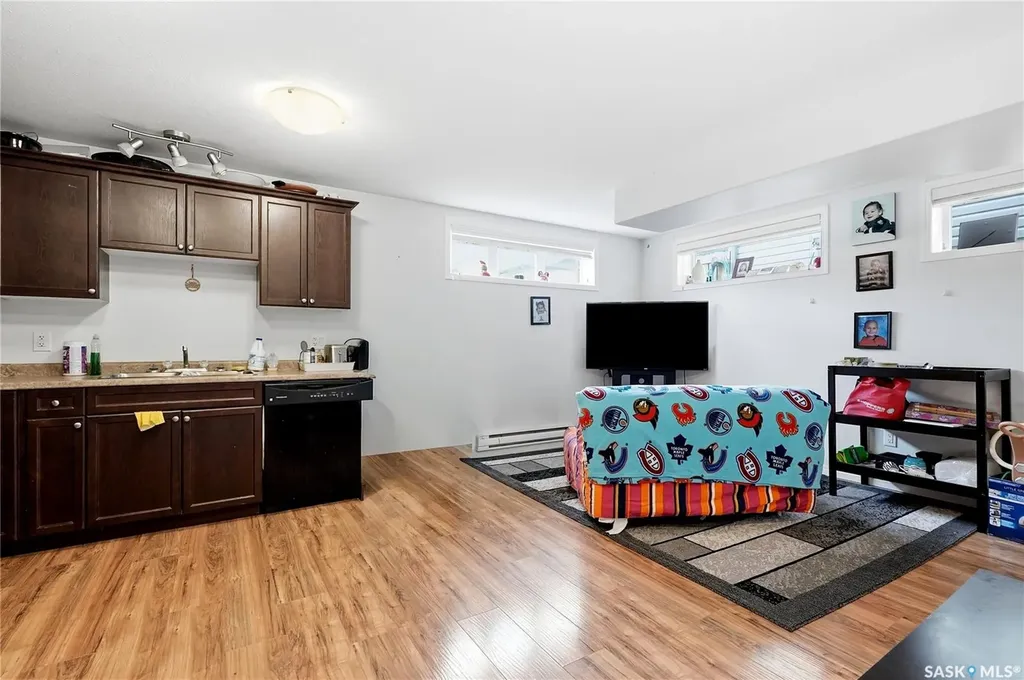 808 Glenview Cove Martensville SK S0K 0A2
