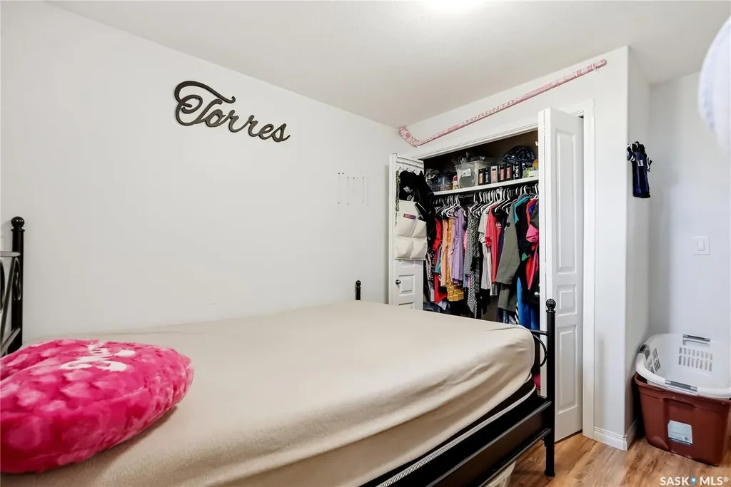 808 Glenview Cove Martensville SK S0K 0A2