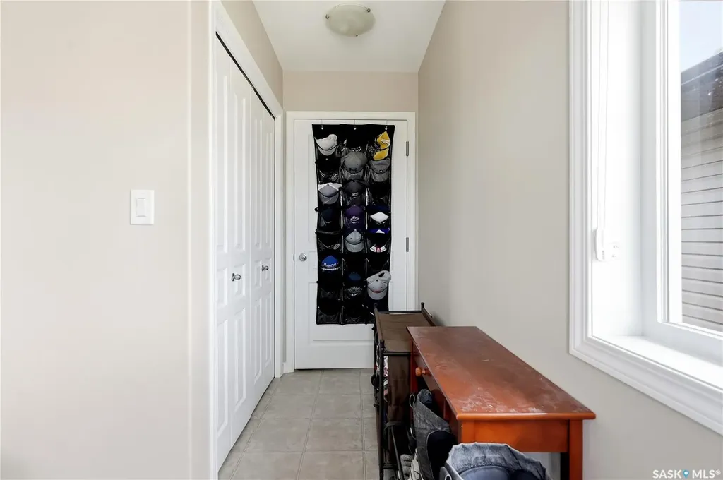 808 Glenview Cove Martensville SK S0K 0A2
