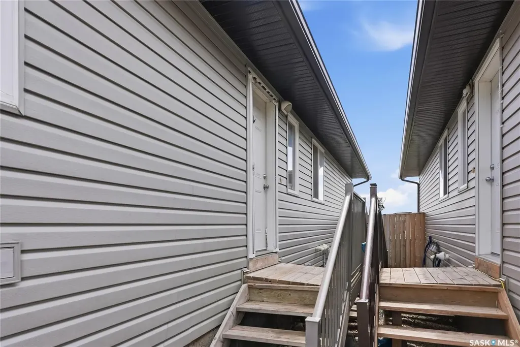 808 Glenview Cove Martensville SK S0K 0A2