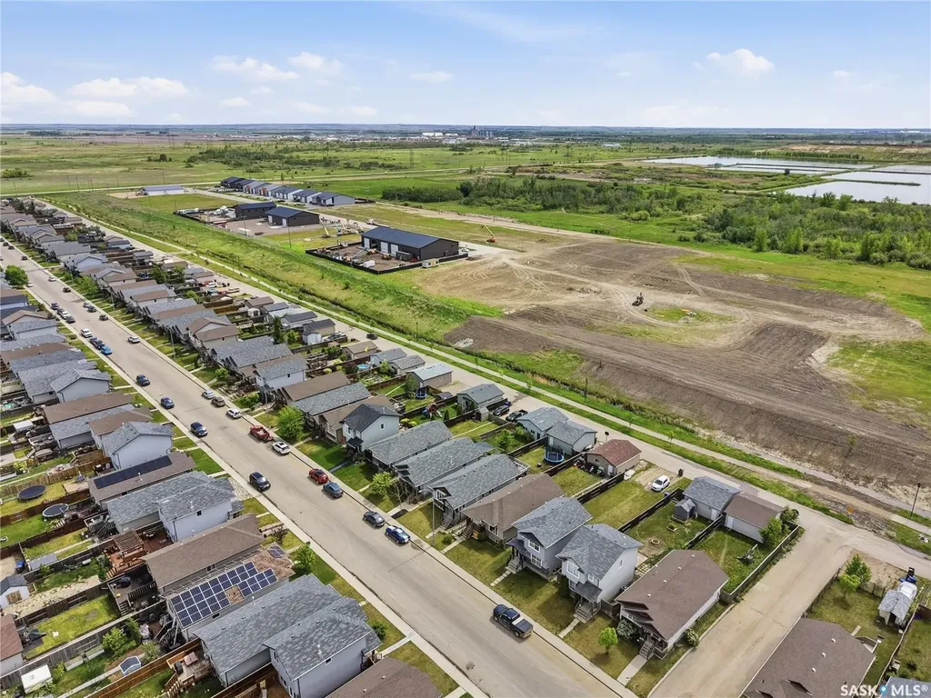 808 Glenview Cove Martensville SK S0K 0A2