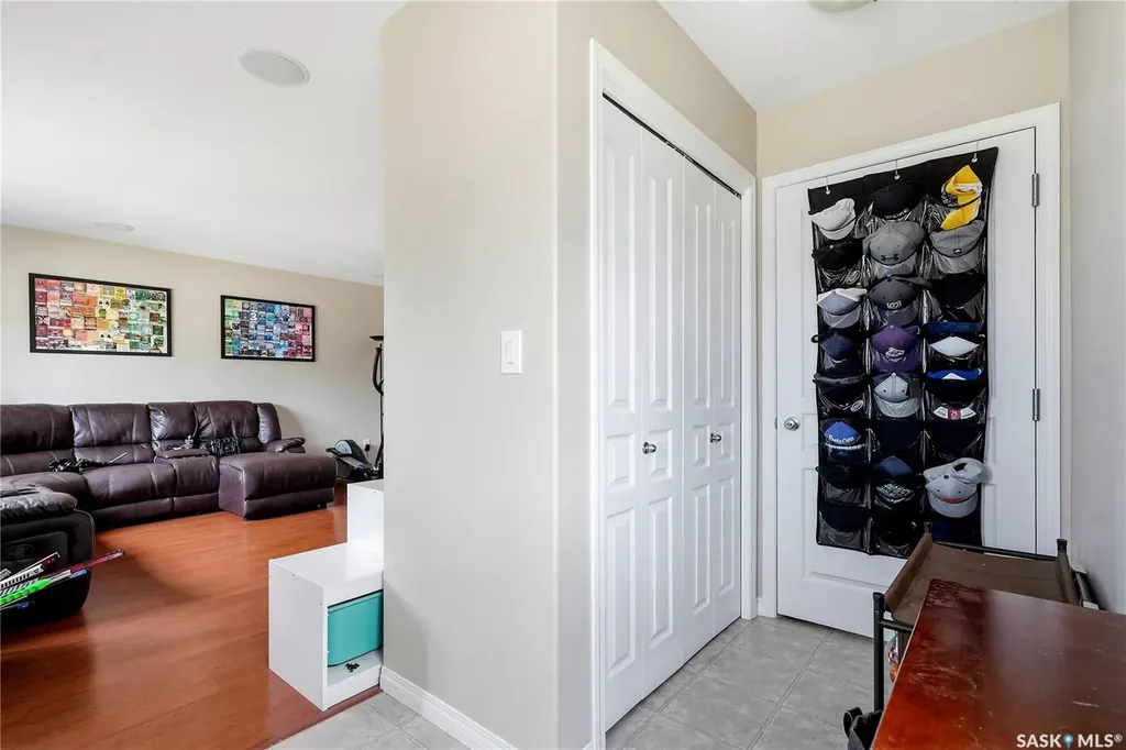 808 Glenview Cove Martensville SK S0K 0A2