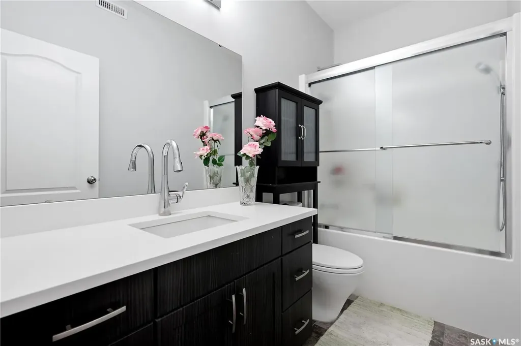 2640 Makowsky Crescent Regina SK S4X 0M8