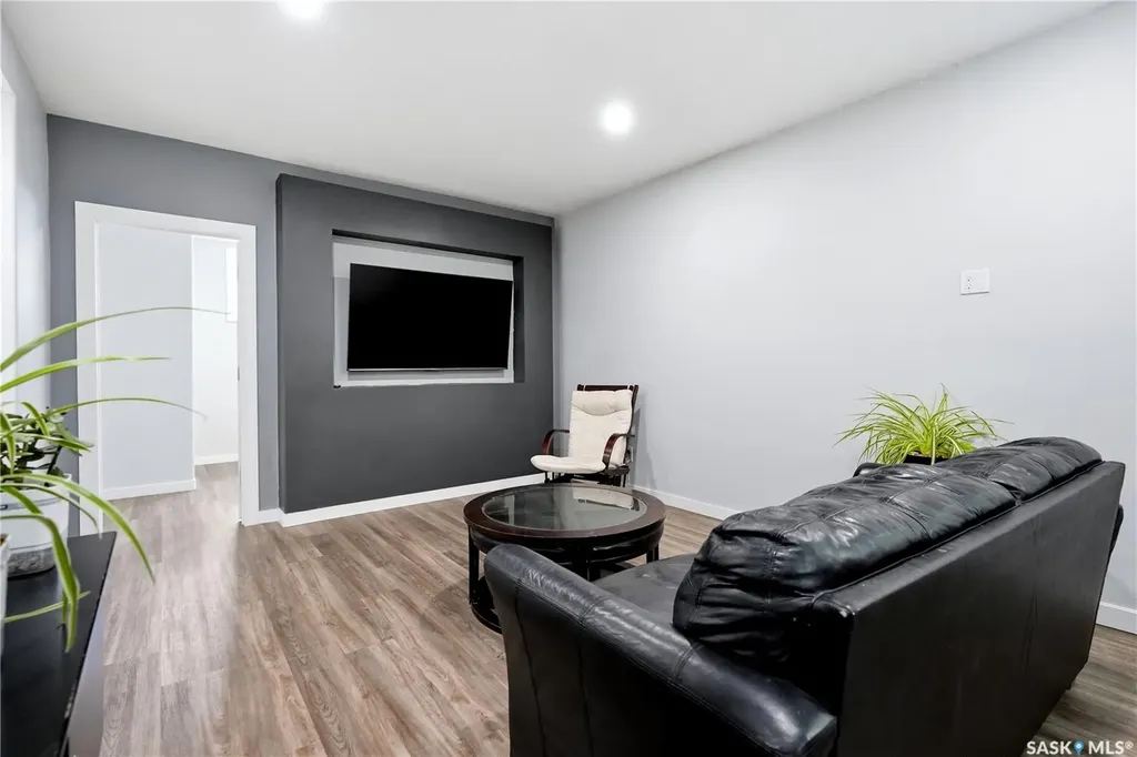 2640 Makowsky Crescent Regina SK S4X 0M8