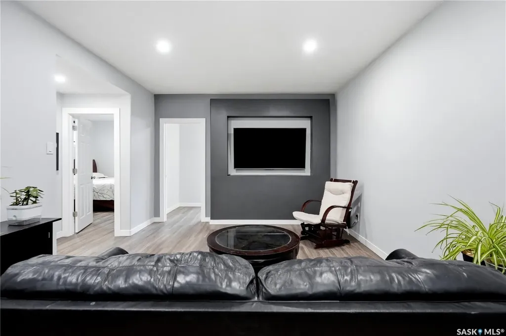 2640 Makowsky Crescent Regina SK S4X 0M8