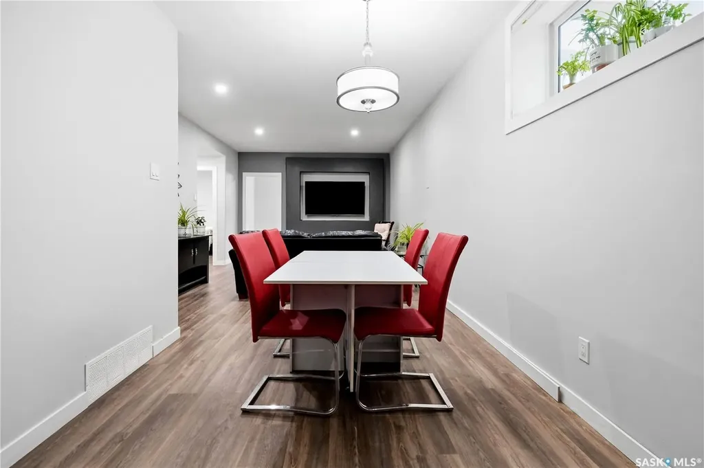2640 Makowsky Crescent Regina SK S4X 0M8