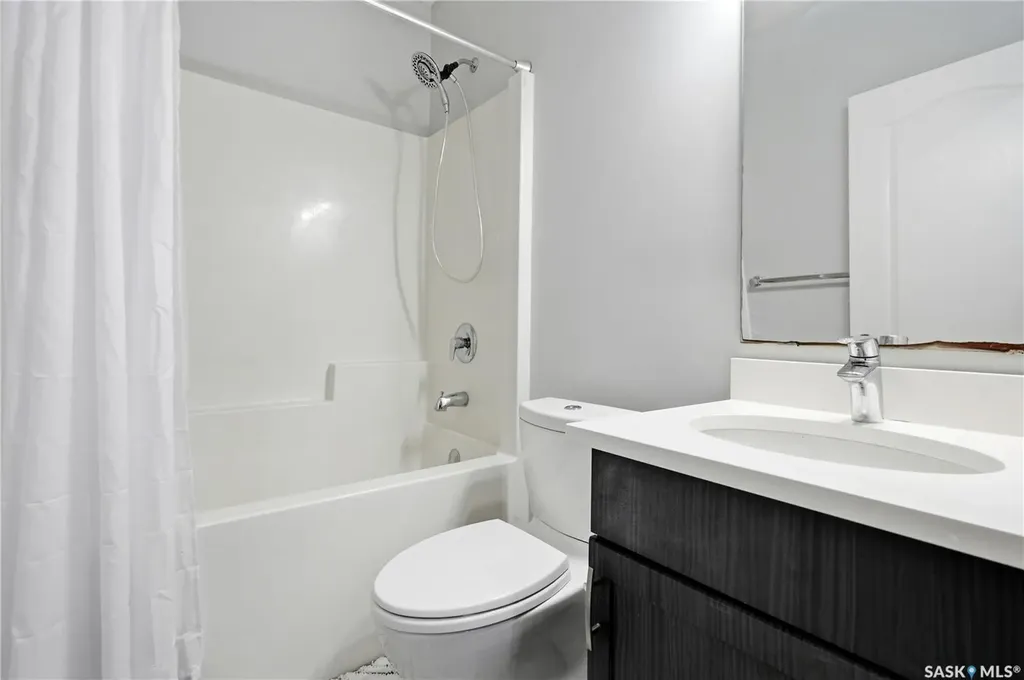 2640 Makowsky Crescent Regina SK S4X 0M8