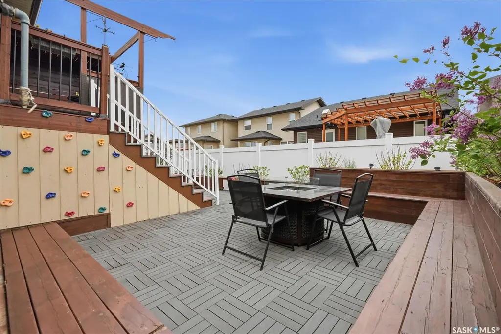 2640 Makowsky Crescent Regina SK S4X 0M8