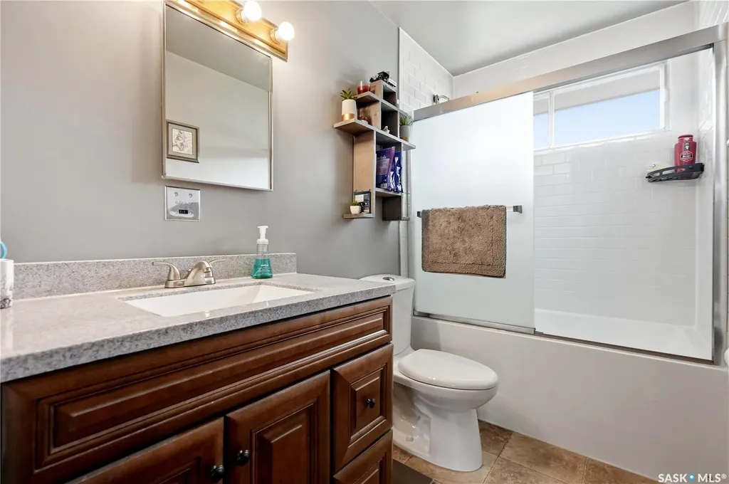 7 Upland Drive Regina SK S4R 0B8