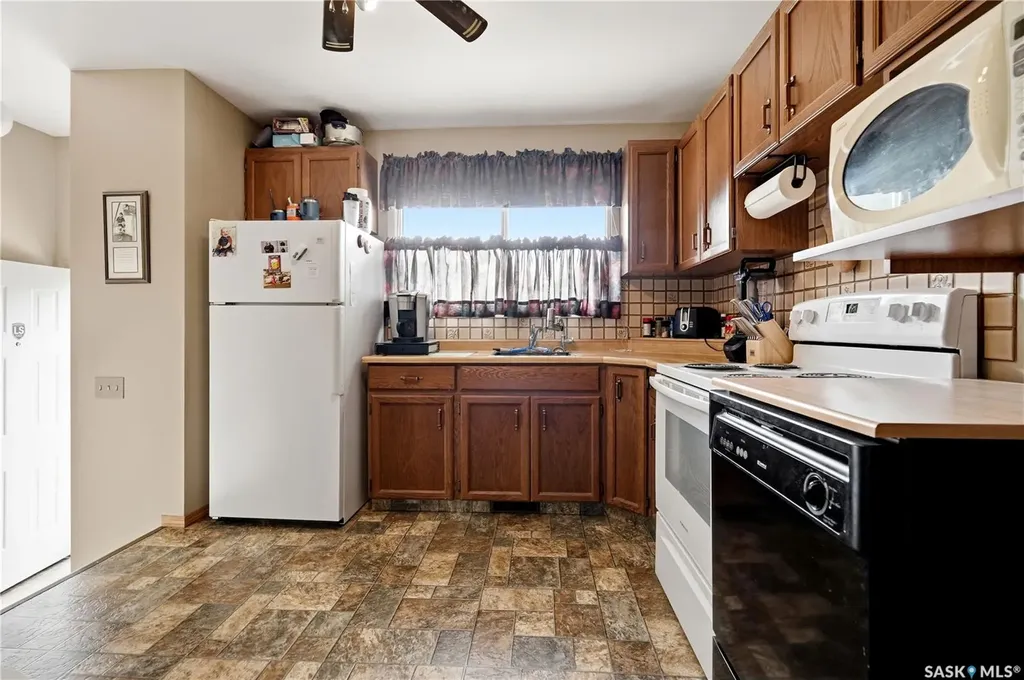 7 Upland Drive Regina SK S4R 0B8