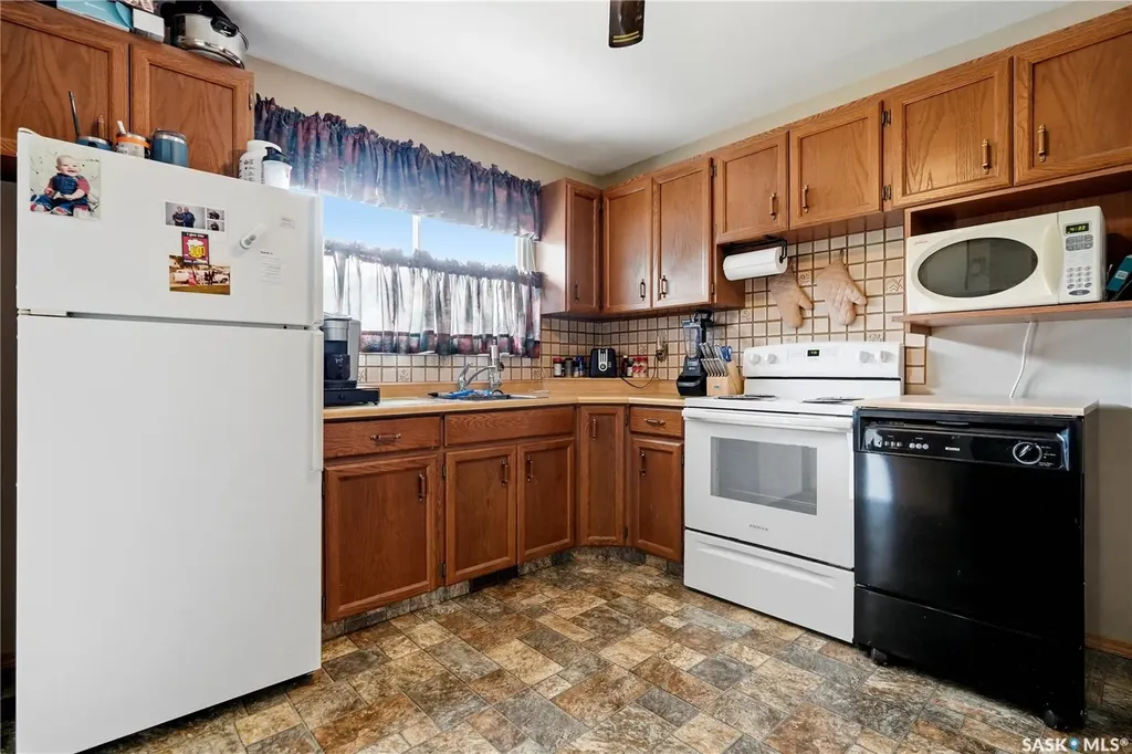 7 Upland Drive Regina SK S4R 0B8