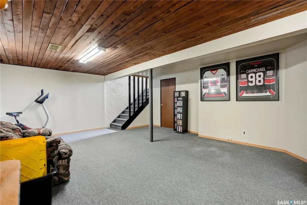 7 Upland Drive Regina SK S4R 0B8
