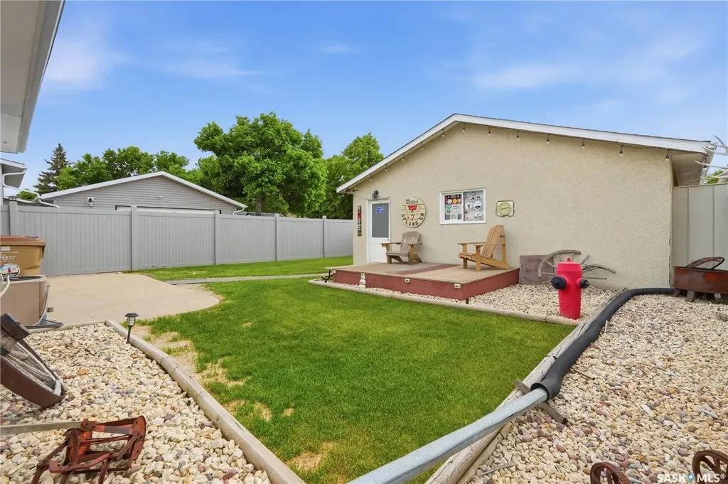 7 Upland Drive Regina SK S4R 0B8