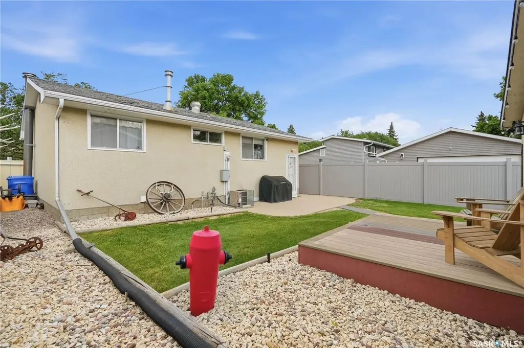 7 Upland Drive Regina SK S4R 0B8