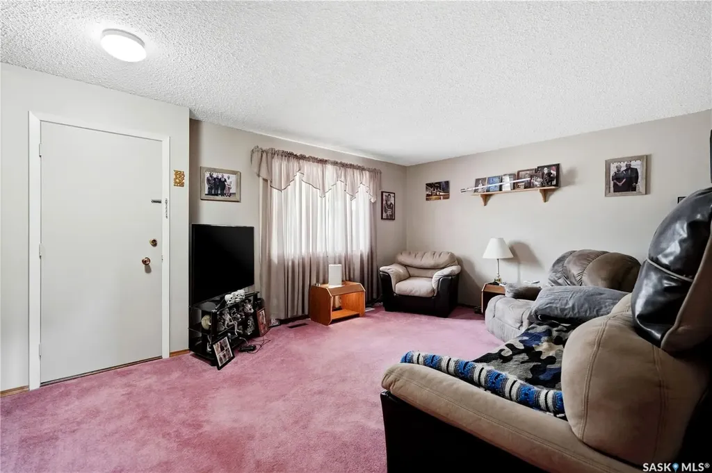 7 Upland Drive Regina SK S4R 0B8