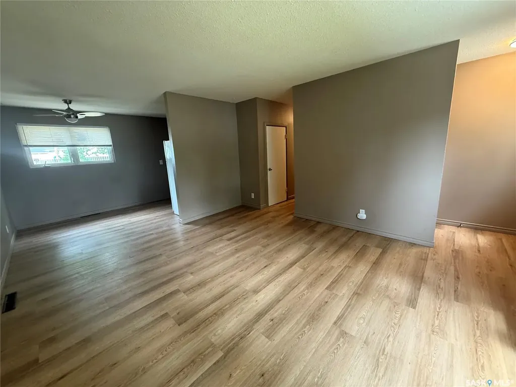 622 Williams Crescent Regina SK S4T 6B2