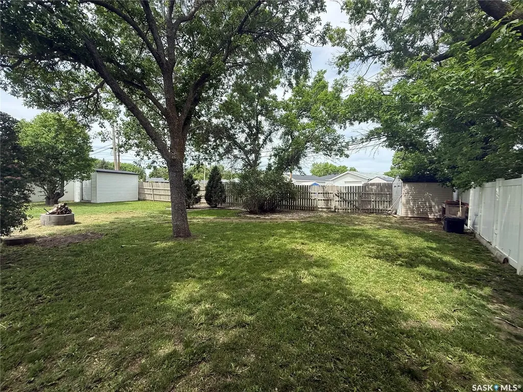 622 Williams Crescent Regina SK S4T 6B2