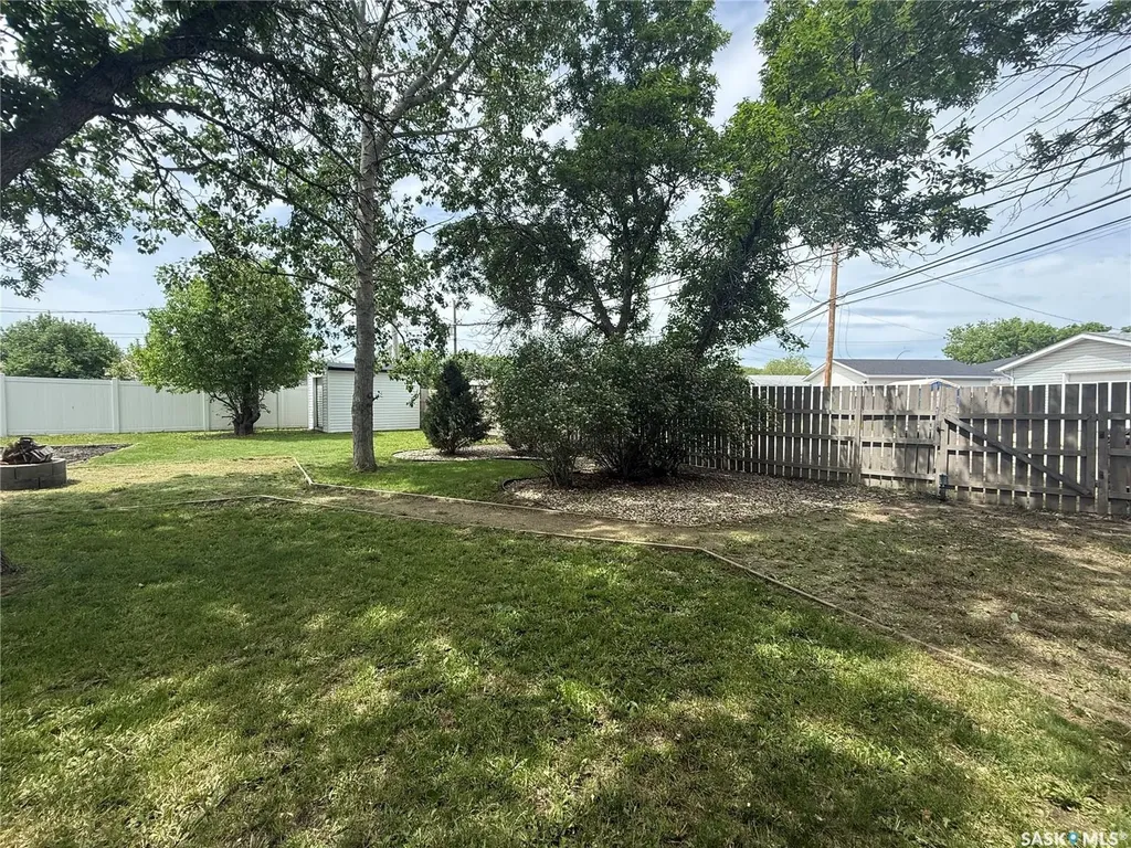 622 Williams Crescent Regina SK S4T 6B2