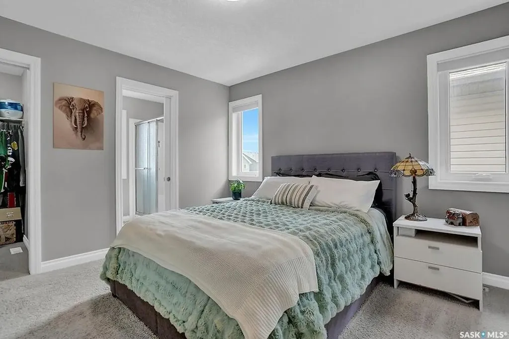 8705 Hincks Lane Regina SK S4Y 0B9