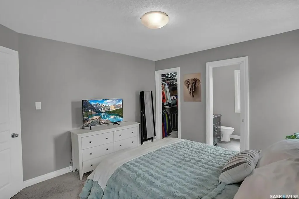 8705 Hincks Lane Regina SK S4Y 0B9