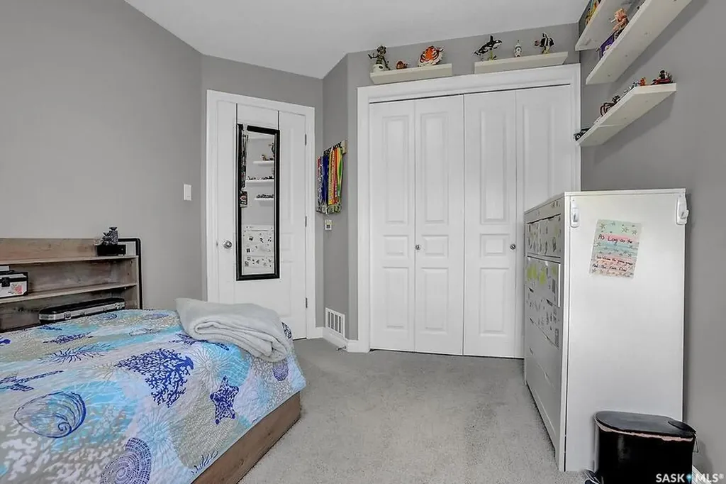 8705 Hincks Lane Regina SK S4Y 0B9