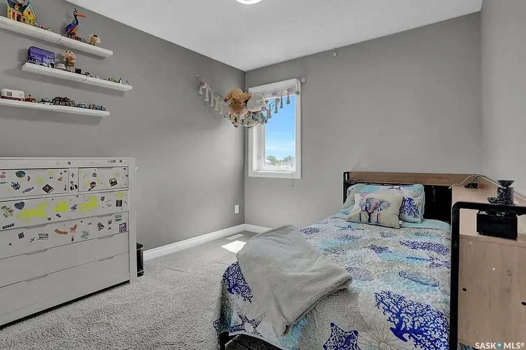 8705 Hincks Lane Regina SK S4Y 0B9