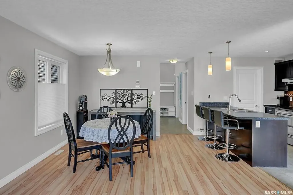 8705 Hincks Lane Regina SK S4Y 0B9