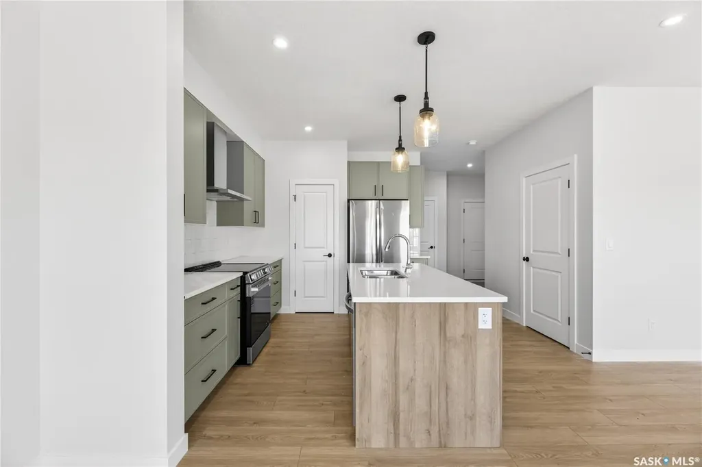 830 Brighton Boulevard Saskatoon SK S7V 2A8