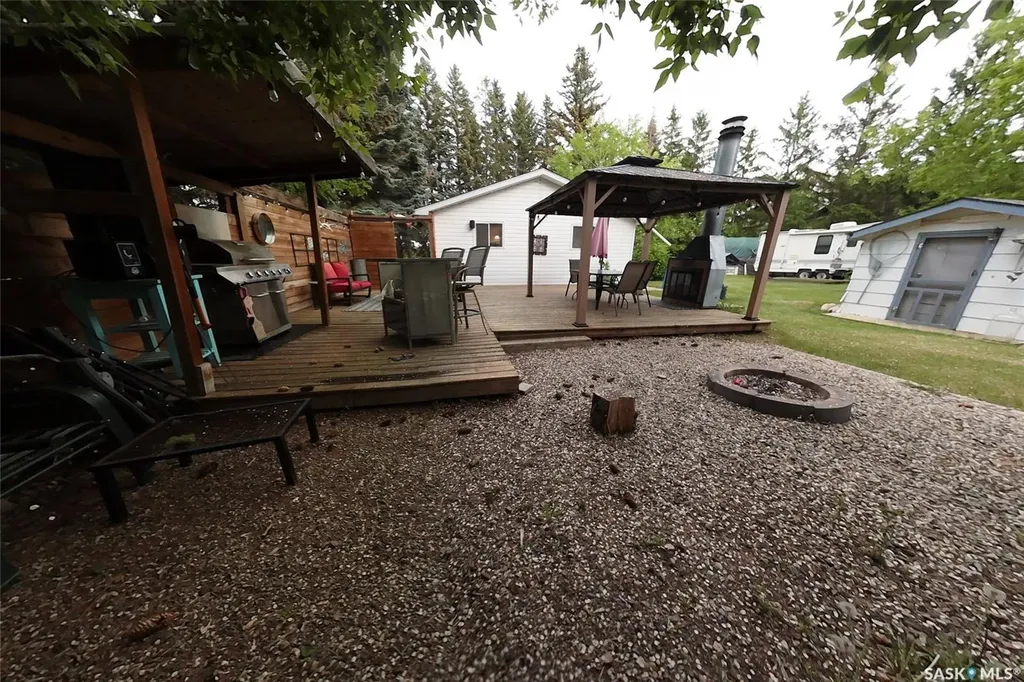 155 Lakeshore Crescent Mckillop Rm No. 220 SK S0G 1C0