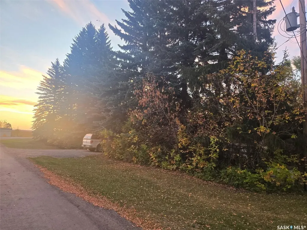 155 Lakeshore Crescent Mckillop Rm No. 220 SK S0G 1C0
