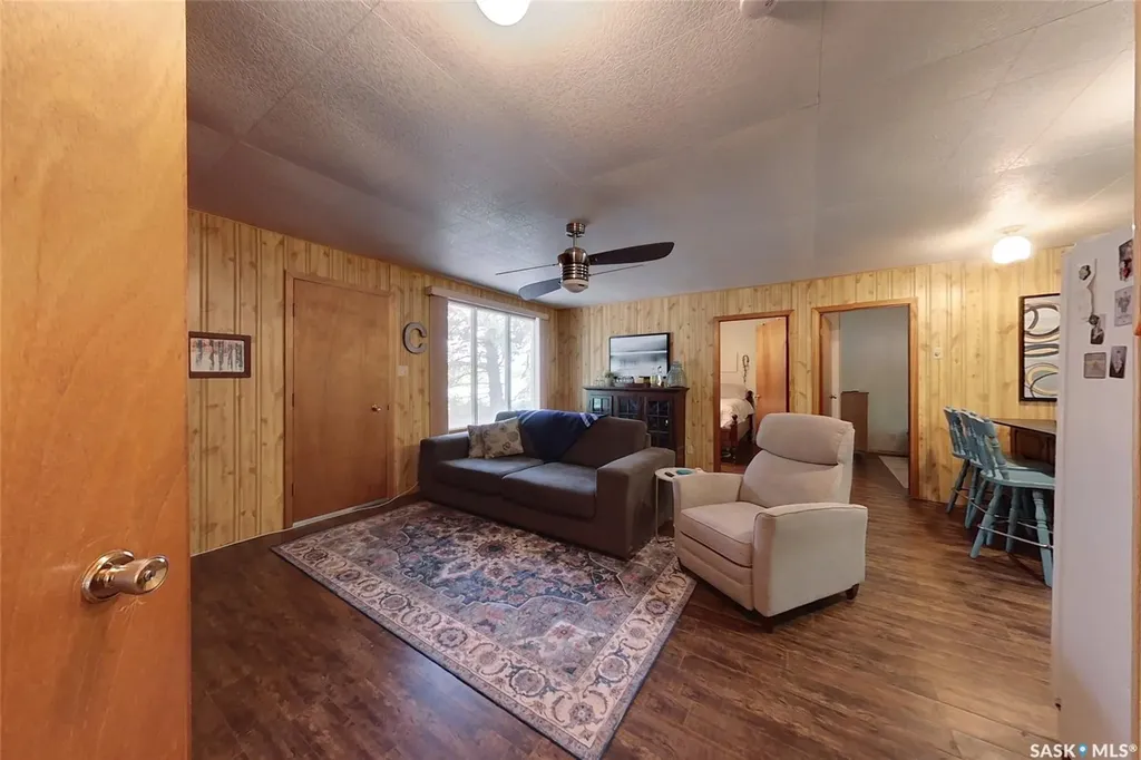 155 Lakeshore Crescent Mckillop Rm No. 220 SK S0G 1C0