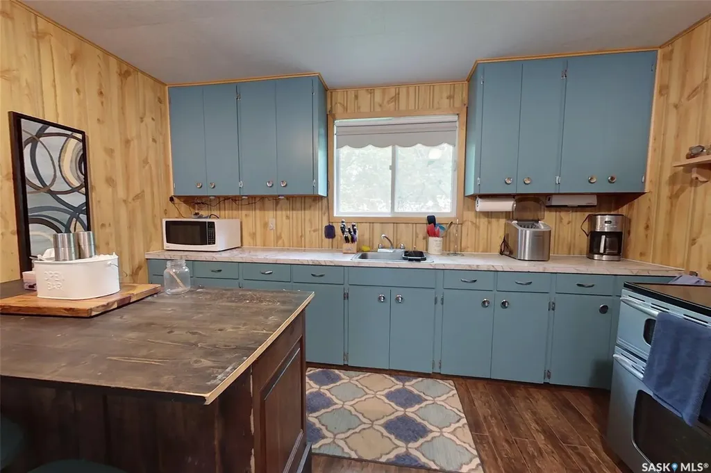 155 Lakeshore Crescent Mckillop Rm No. 220 SK S0G 1C0