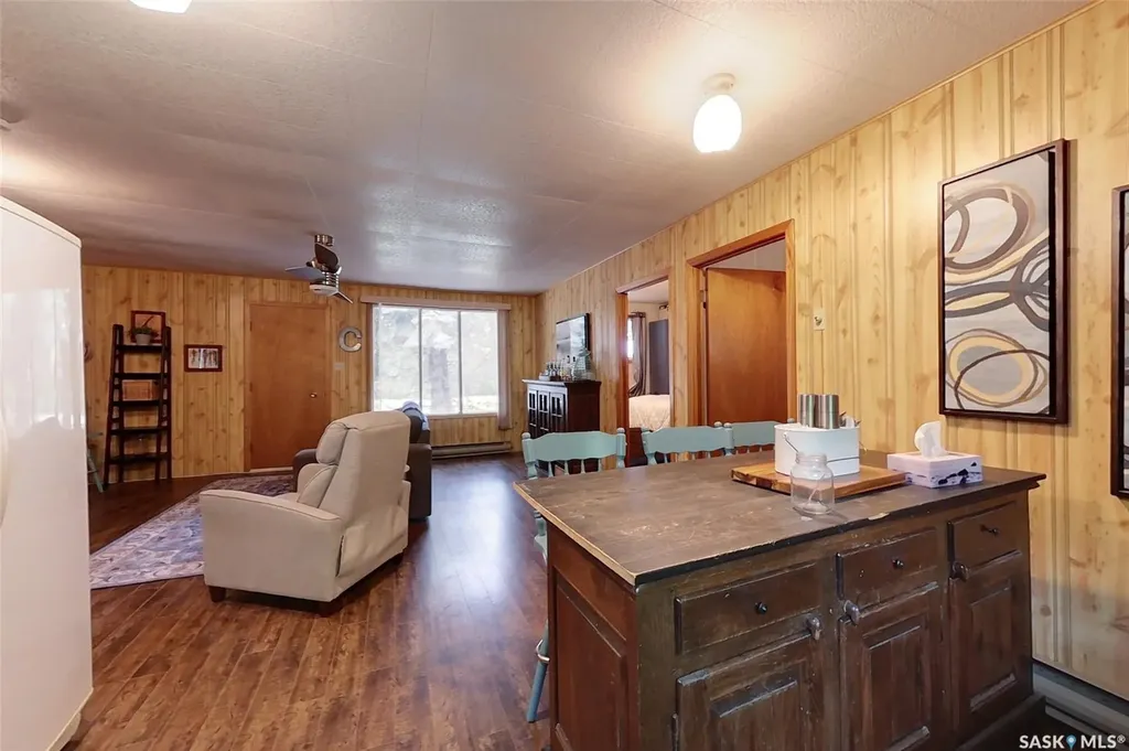 155 Lakeshore Crescent Mckillop Rm No. 220 SK S0G 1C0