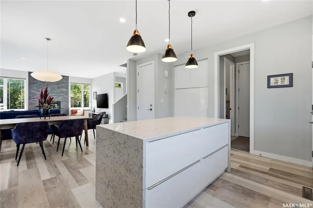 2777 Mcdonald Street Regina SK S4N 2Z9