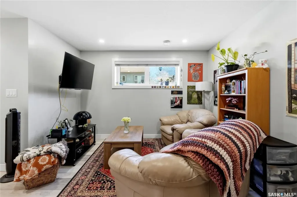 2777 Mcdonald Street Regina SK S4N 2Z9
