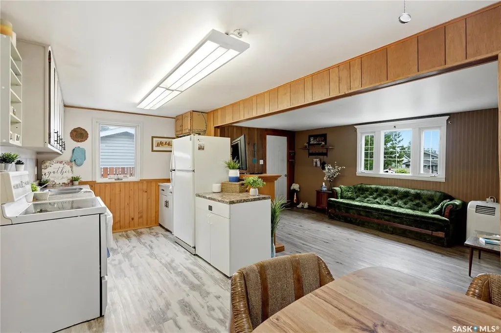 9031 Hunts Cove Crescent Cochin SK S0M 0L0