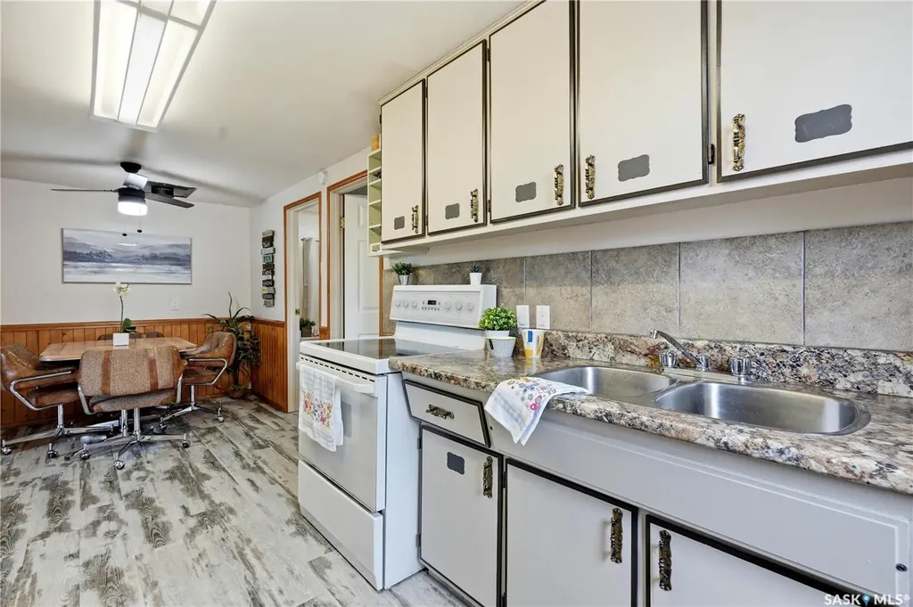 9031 Hunts Cove Crescent Cochin SK S0M 0L0