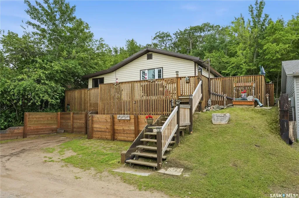 9031 Hunts Cove Crescent Cochin SK S0M 0L0