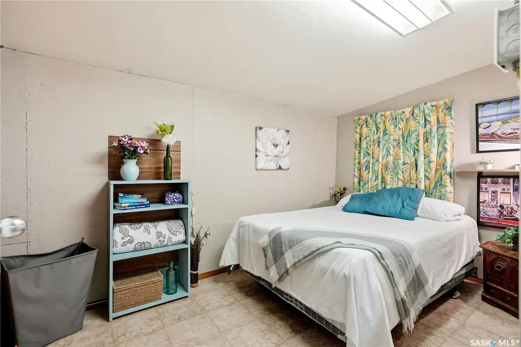 9031 Hunts Cove Crescent Cochin SK S0M 0L0