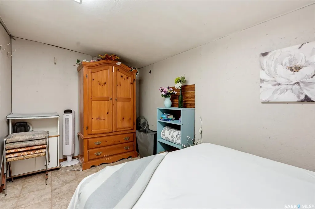 9031 Hunts Cove Crescent Cochin SK S0M 0L0