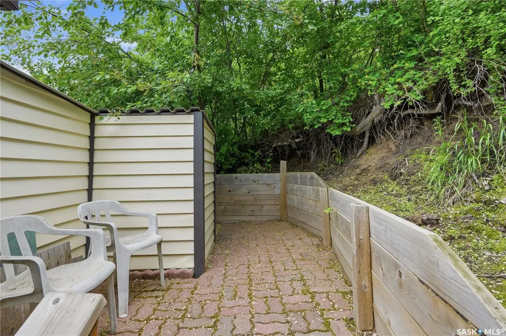 9031 Hunts Cove Crescent Cochin SK S0M 0L0