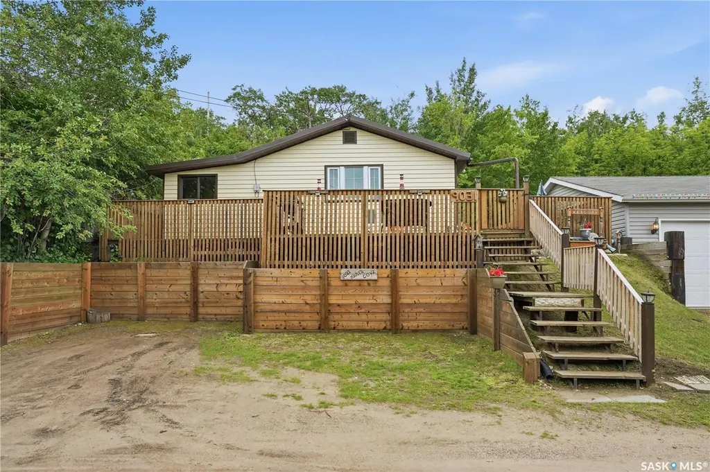 9031 Hunts Cove Crescent Cochin SK S0M 0L0