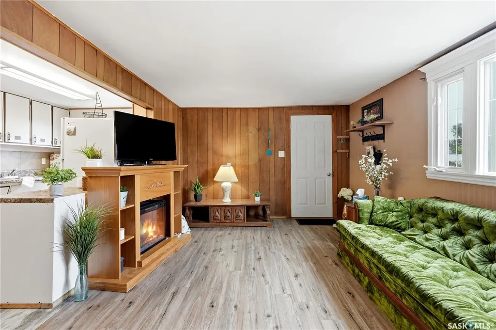 9031 Hunts Cove Crescent Cochin SK S0M 0L0