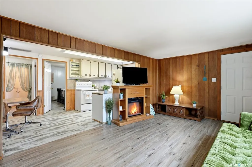 9031 Hunts Cove Crescent Cochin SK S0M 0L0