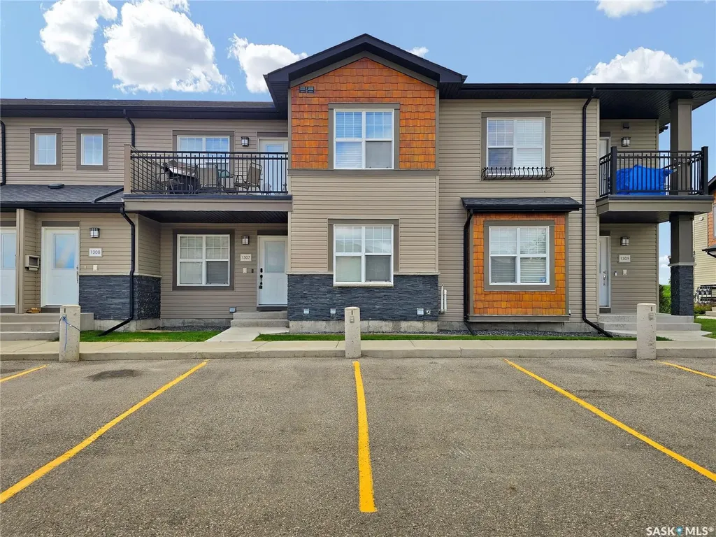 1015 Patrick Crescent Saskatoon SK S7W 0M5