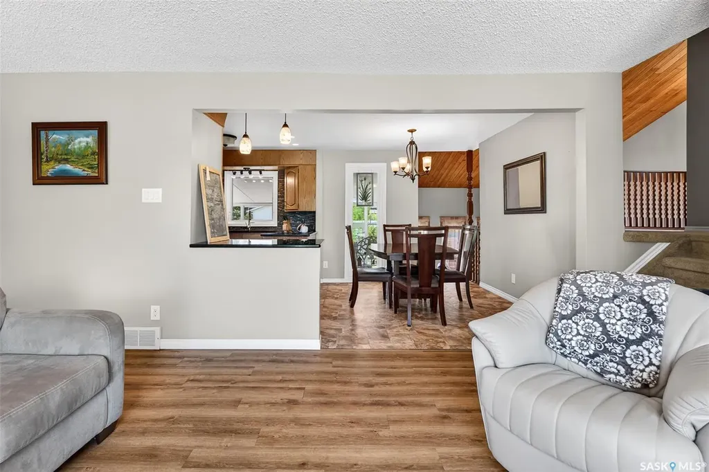 923 Laurier Street Moose Jaw SK S6H 2W5