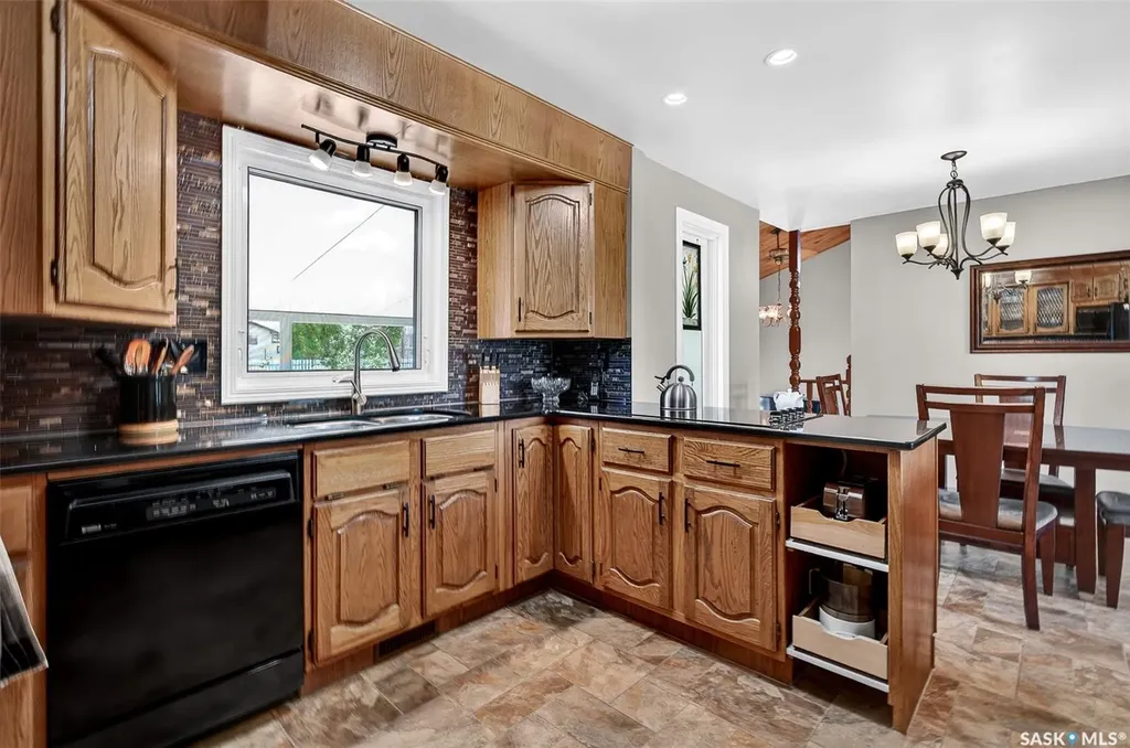 923 Laurier Street Moose Jaw SK S6H 2W5