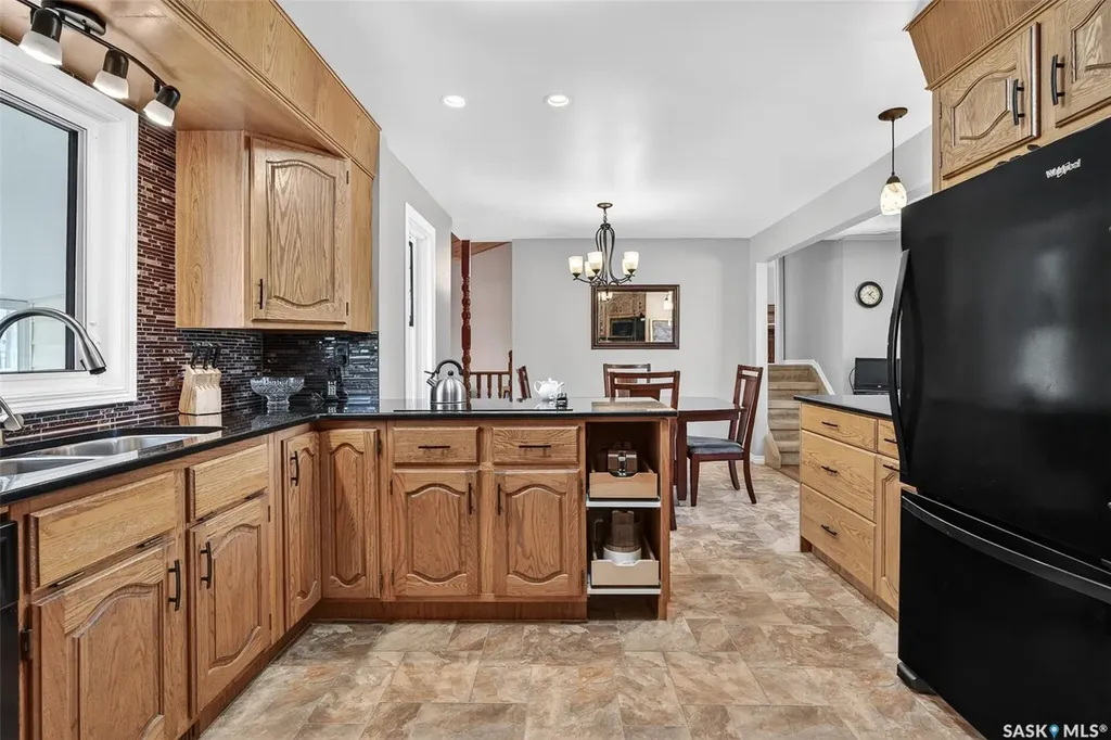 923 Laurier Street Moose Jaw SK S6H 2W5